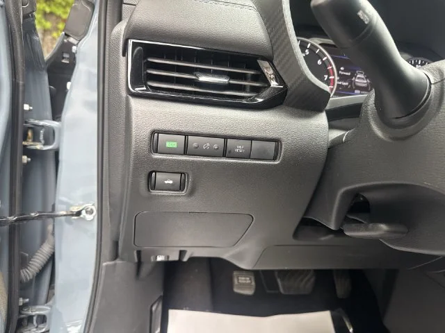 Used 2025 Gray Nissan SV image 24