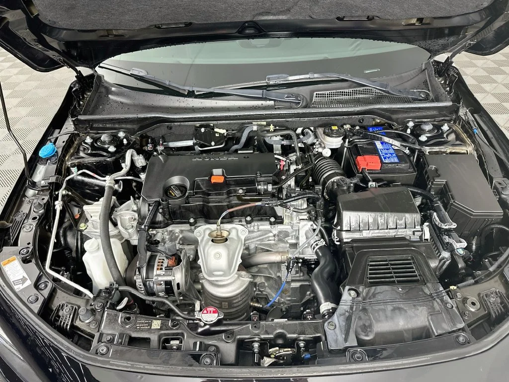 Used 2024  Honda Sport image 28