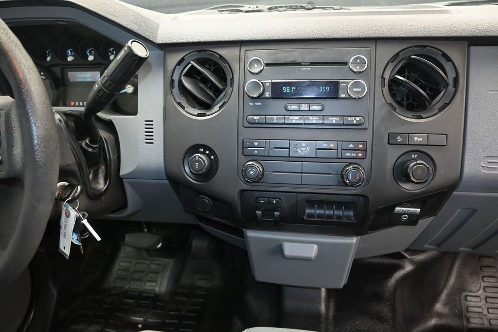 Used 2016 Gray Ford XL image 28