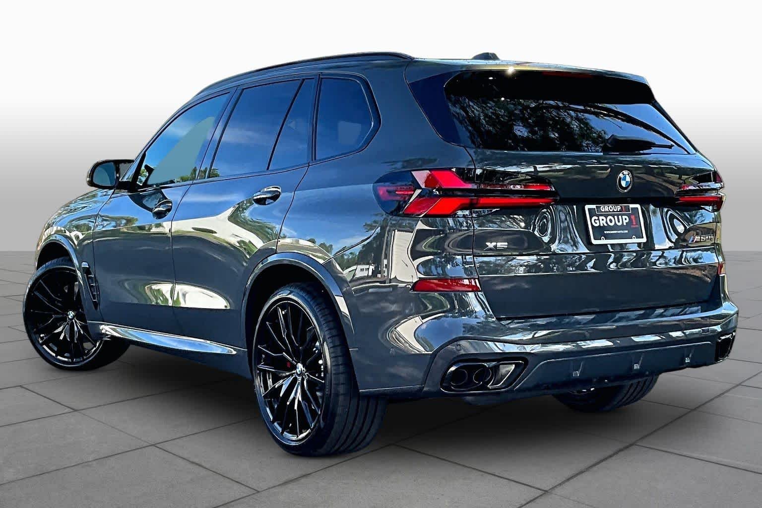 New 2026 Dravit Grey Metallic BMW M60i image 12