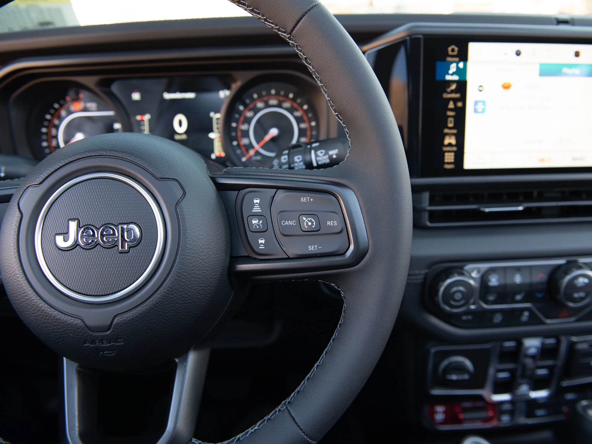Used 2026 reign Jeep Rubicon X* 4 Door 4x4, Sky 1-Touch Pwr Top, Steel Bumpers, 35 Inch Tires image 15