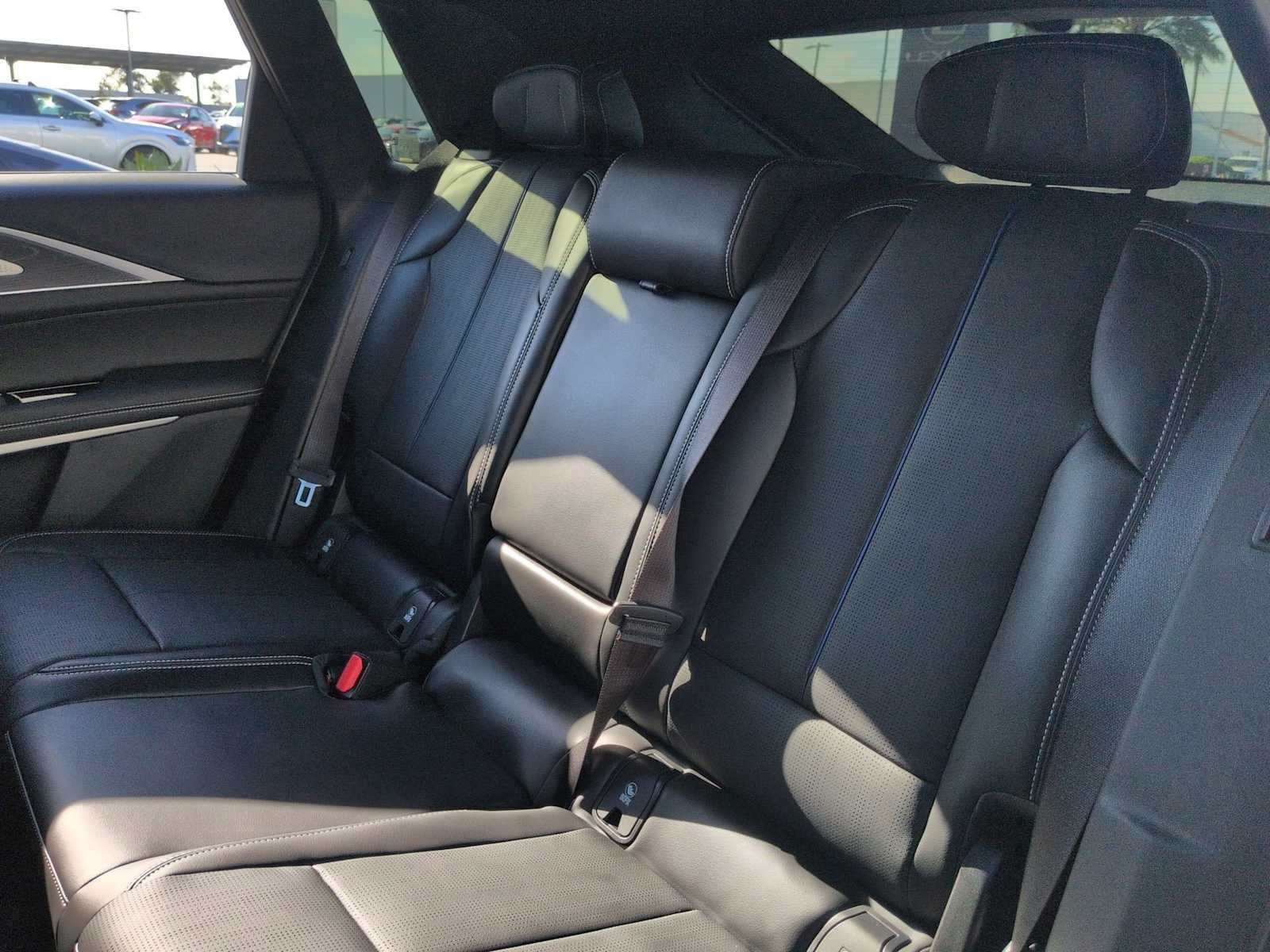 2026 Cadillac LYRIQ V - Photo 25