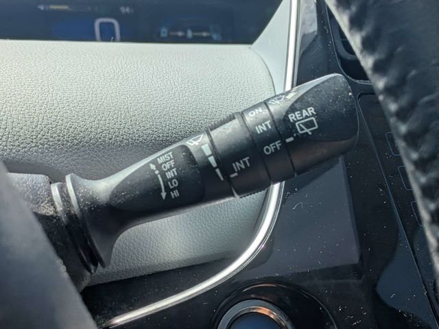 Used 2018 Black Toyota Three image 27