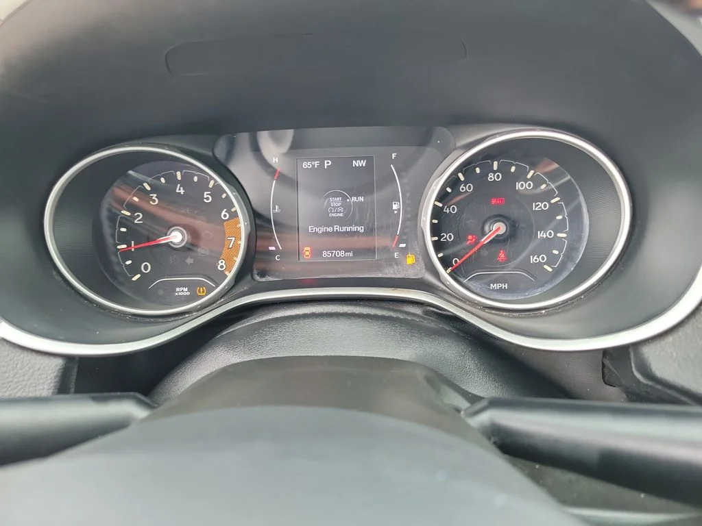 Used 2020 Gray Jeep Latitude image 21
