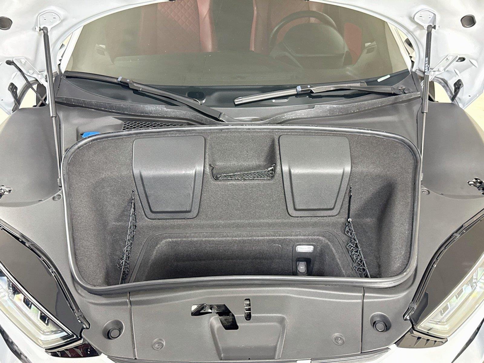 Used 2021 Suzuka Gray Metallic Audi 5.2 V10 | Carbon Ext Pkg | Diamond Stitched Int | Premium Pkg image 25