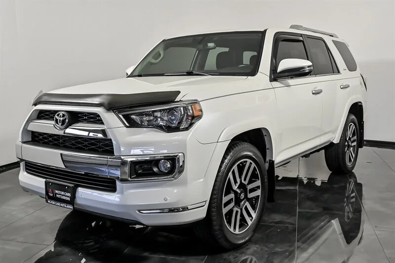 Used 2018 Blizzard Pearl Toyota Limited image 5