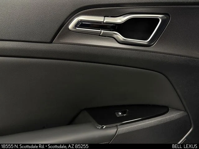 Used 2023 White Kia SX image 19