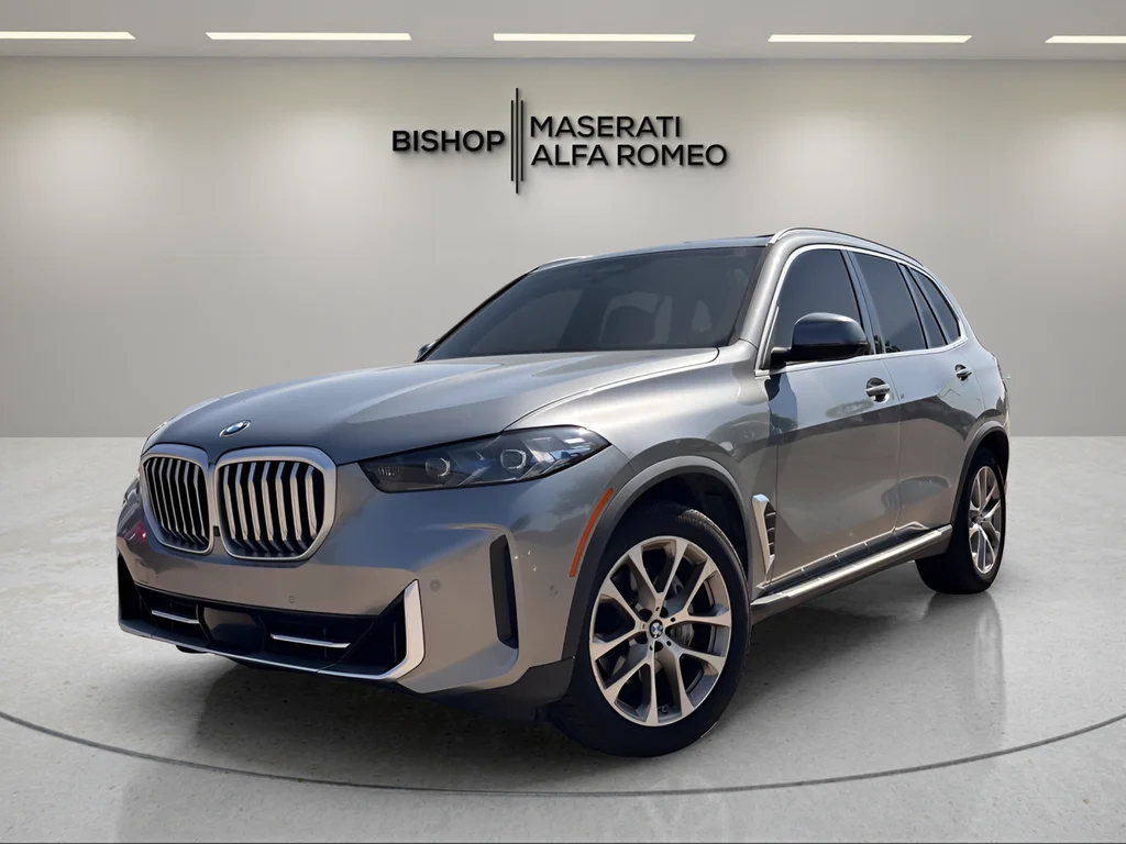 Used 2024 Gray BMW sDrive40i image 2