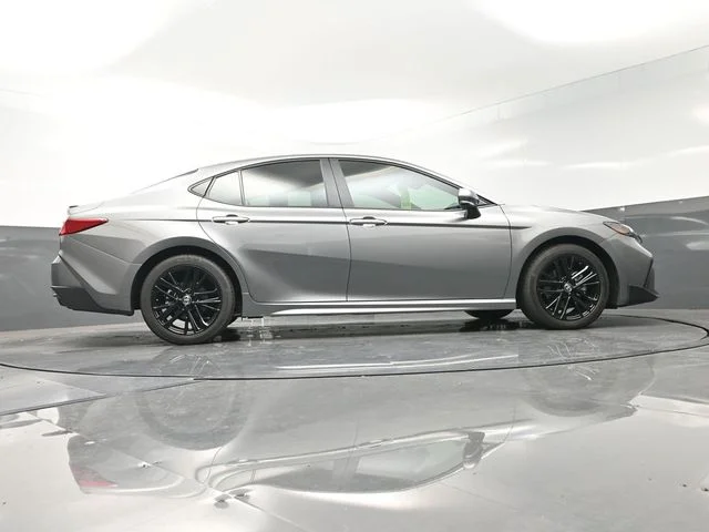 Used 2026  Toyota SE image 39