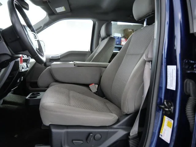 Used 2019 Blue Ford XLT image 18