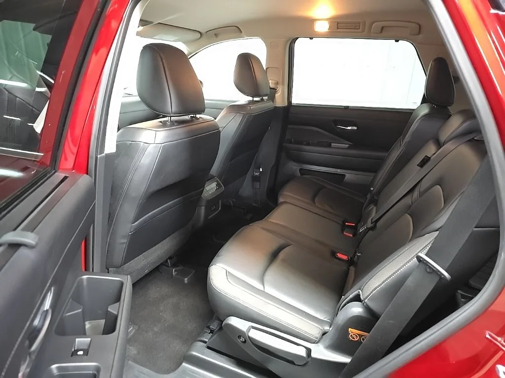Used 2023 Red Nissan SL image 33