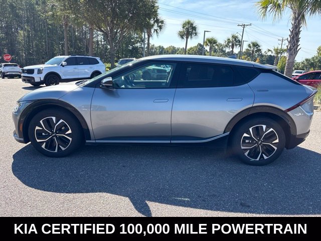 Used 2023 Gray Kia Wind image 8