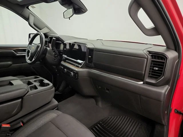 Used 2025 Red Chevrolet LT image 37