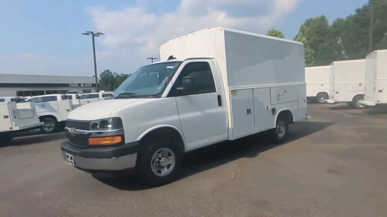 New 2025 Summit White GMC Work Truck image 4