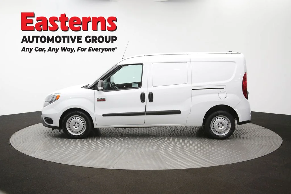 Used 2022 White Ram Base image 61