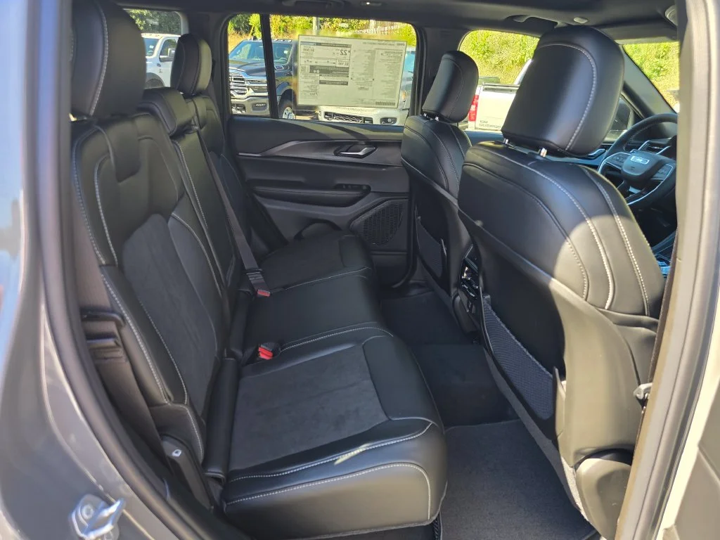 New 2027 Gray Jeep Laredo X image 25
