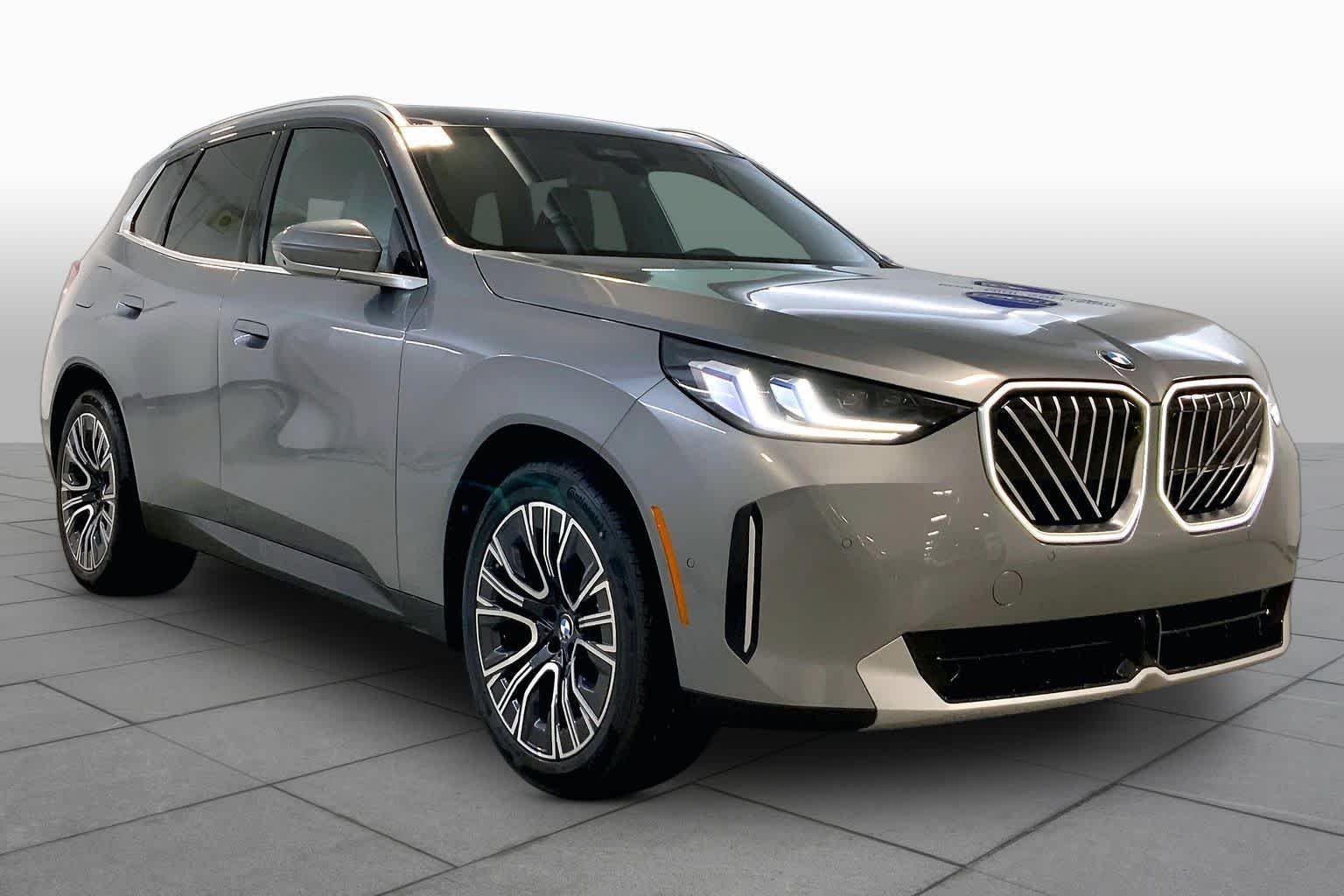 New 2026 Skyscraper Grey Metallic BMW 30 xDrive image 2