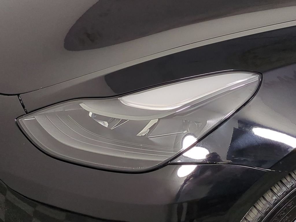 Used 2023  Tesla Long Range image 10