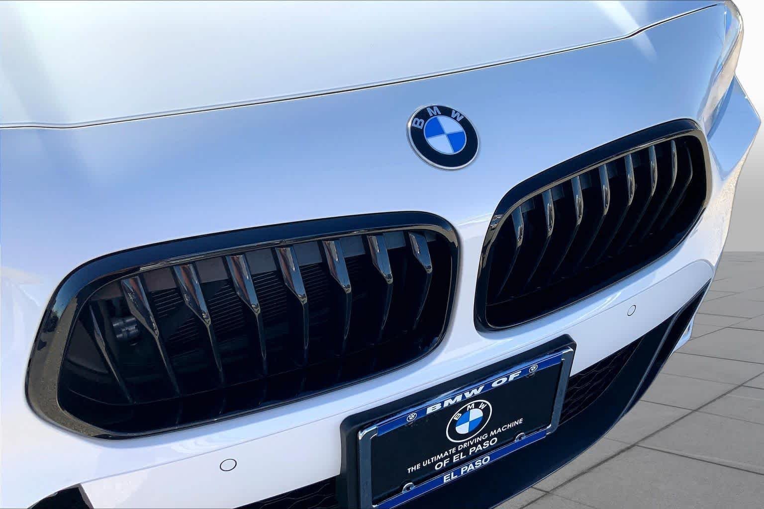 Used 2020 Alpine White BMW M35i image 29
