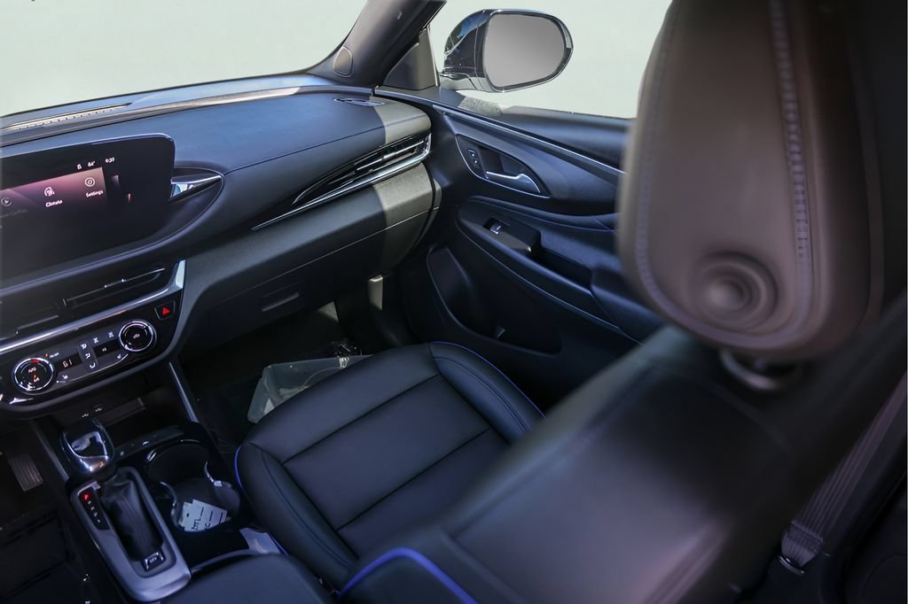 Used 2025 Summit White Buick Sport Touring image 28