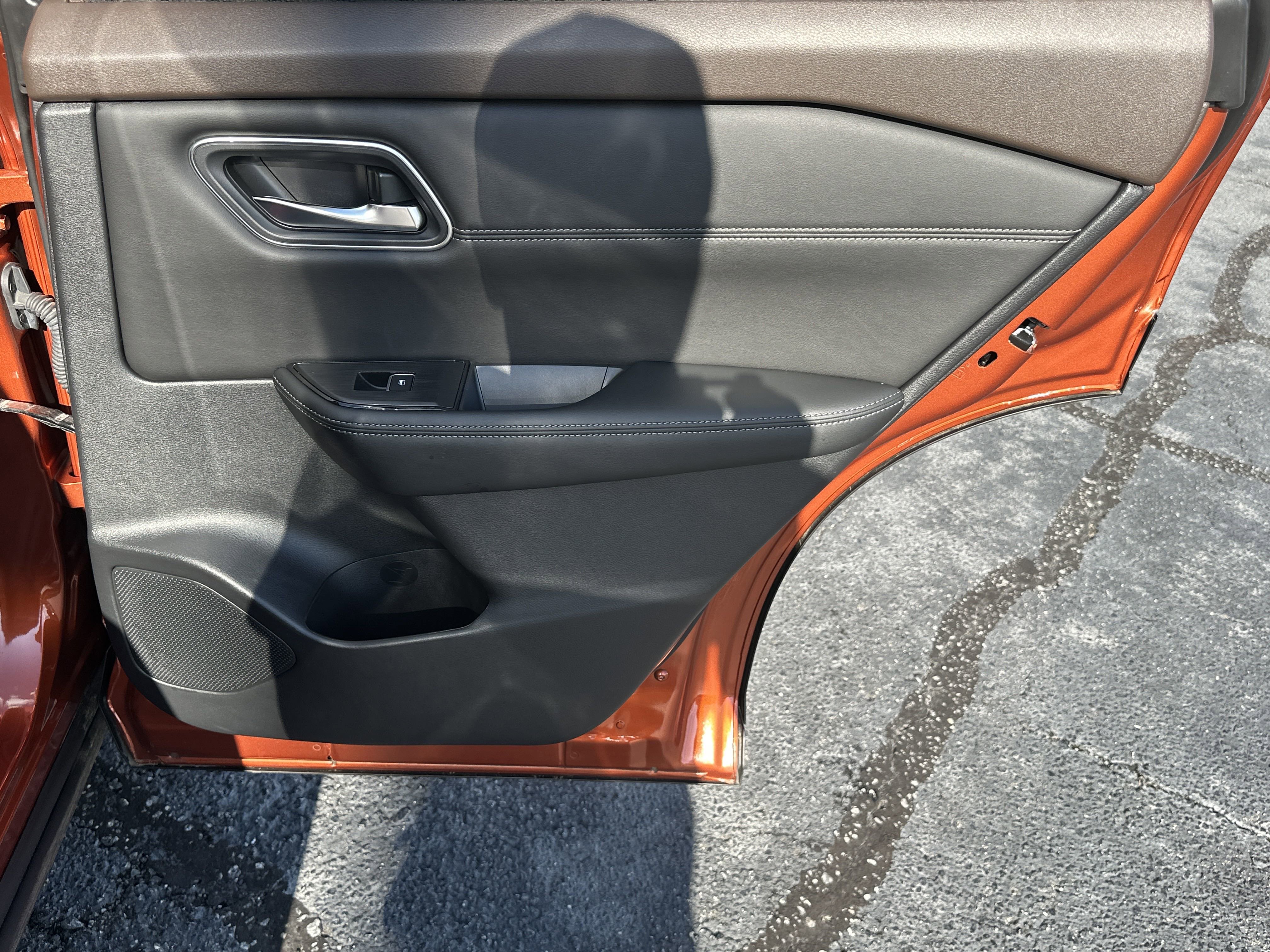 2023 Nissan Rogue Platinum - Photo 18
