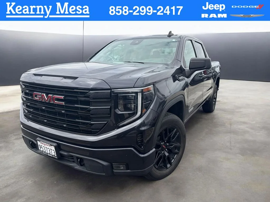 2023 GMC Sierra 4WD Crew Cab Short Box Elevation's photo