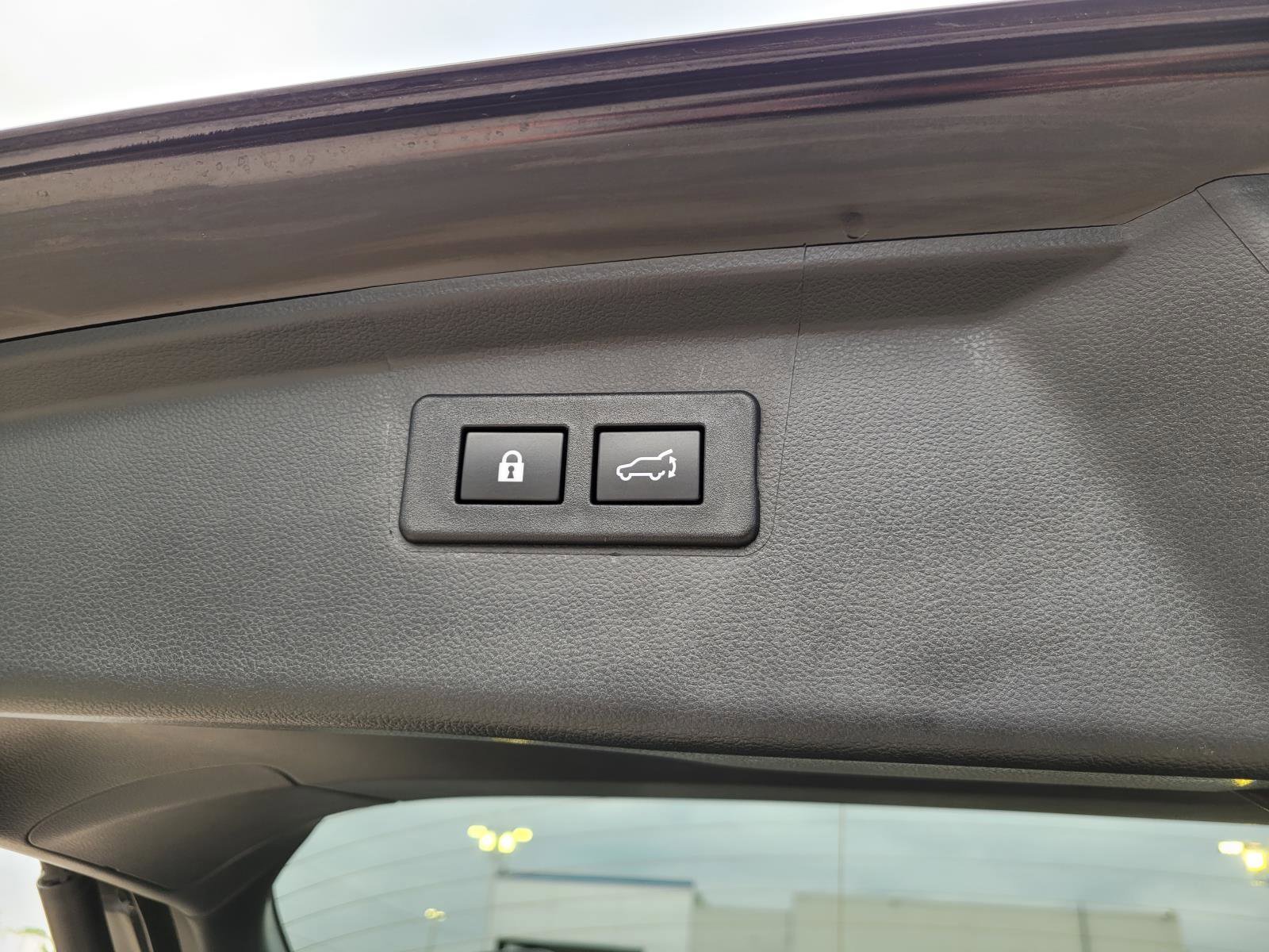 Certified Used 2025 Crystal Black Silica Subaru Onyx Edition image 20