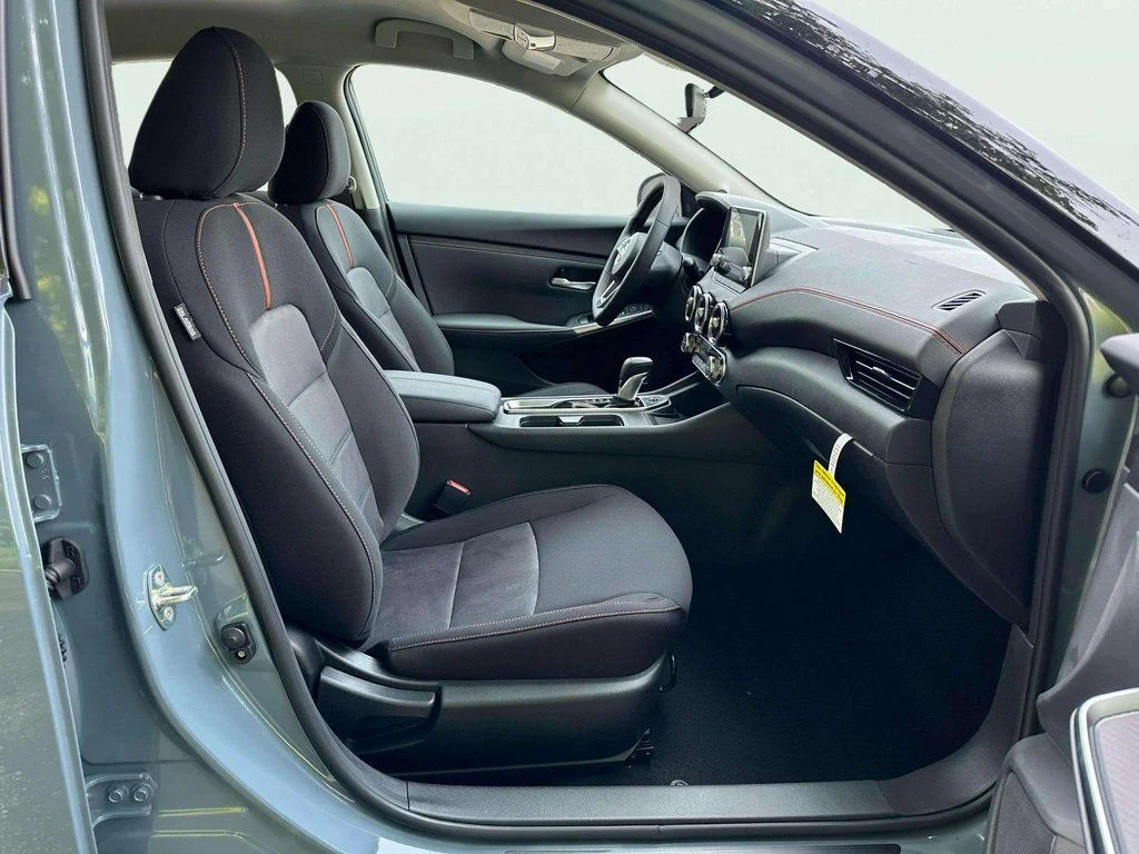 2025 Nissan Sentra SR - Photo 16