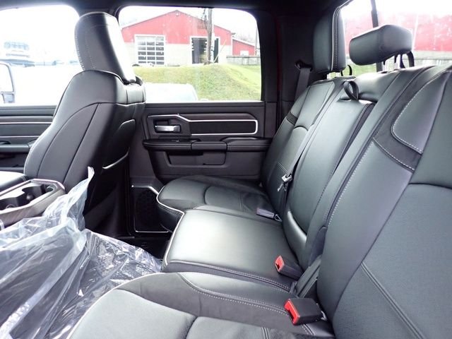 New 2026 Molten Red Pearl-Coat Exterior Paint RAM Laramie image 13