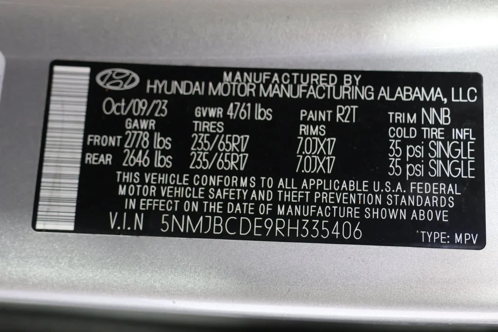 Used 2024 Silver Hyundai SEL image 28