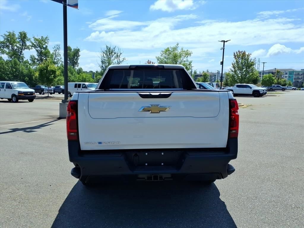 New 2026 Summit White Chevrolet WT - Extended Range image 26
