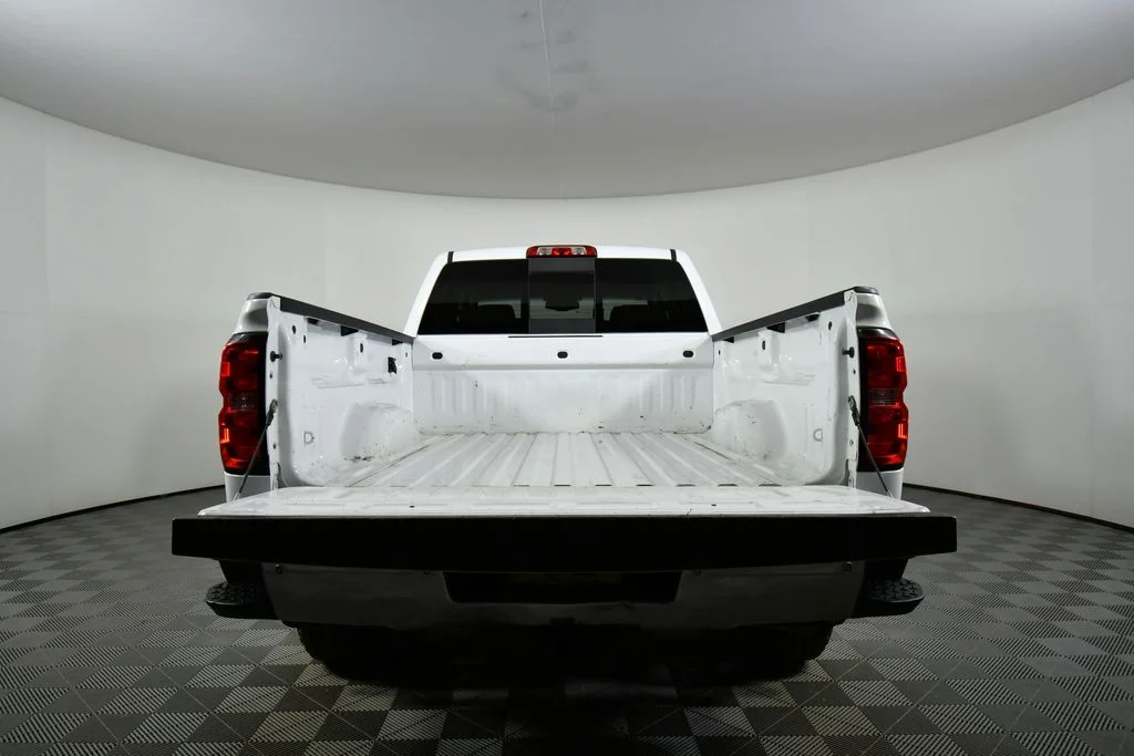 Used 2015 White Chevrolet LTZ image 25