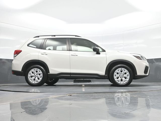 Used 2020 White Subaru Base image 20