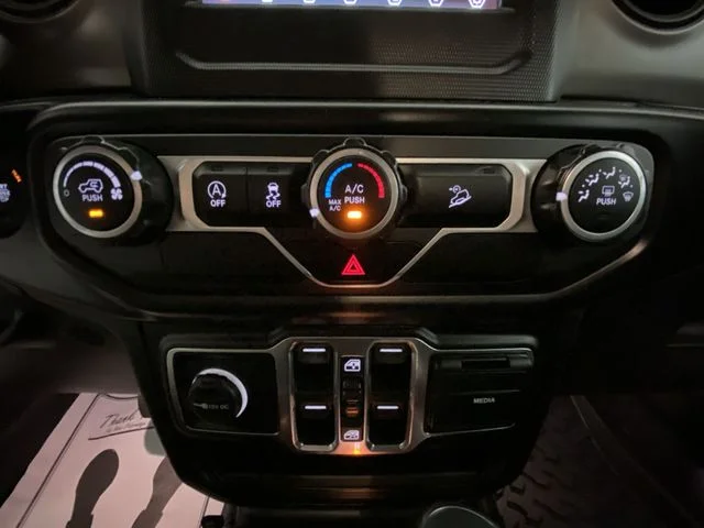 Used 2020 White Jeep Unlimited Sport S image 18