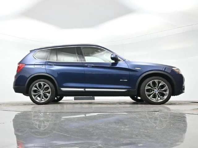 Used 2017 Blue BMW sDrive28i image 16