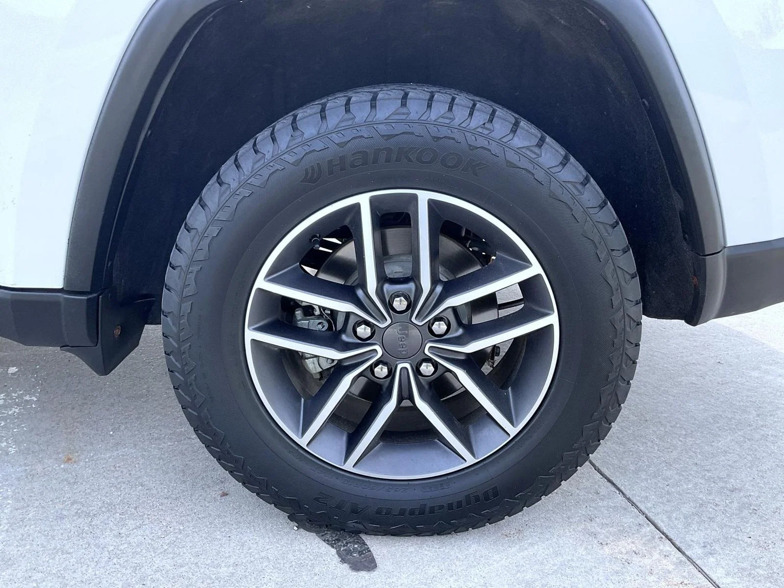 Used 2020 White Jeep Limited image 22