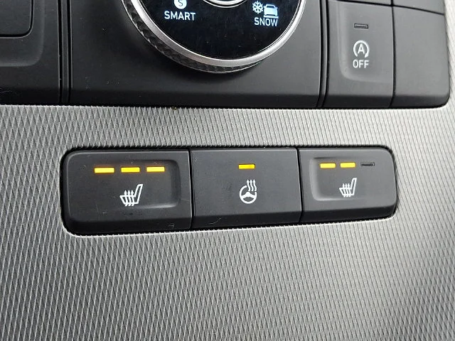 Used 2020 Silver Hyundai SEL image 26