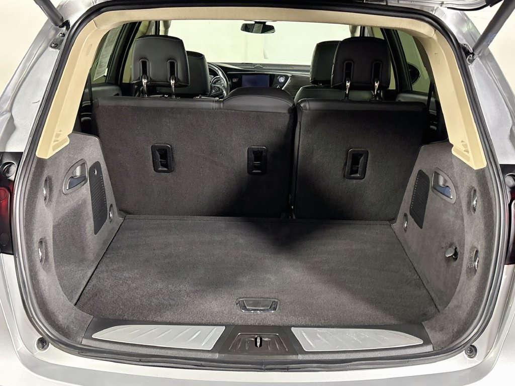 Used 2018 Silver Buick Essence image 21