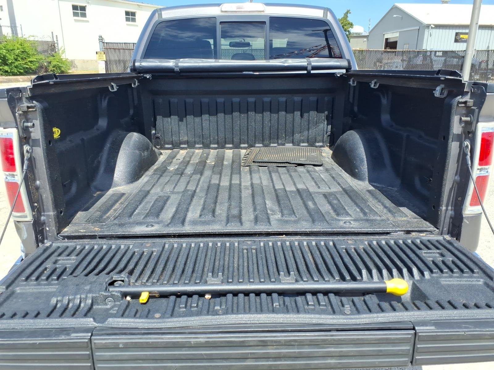 Used 2014 Gray Ford Platinum image 5