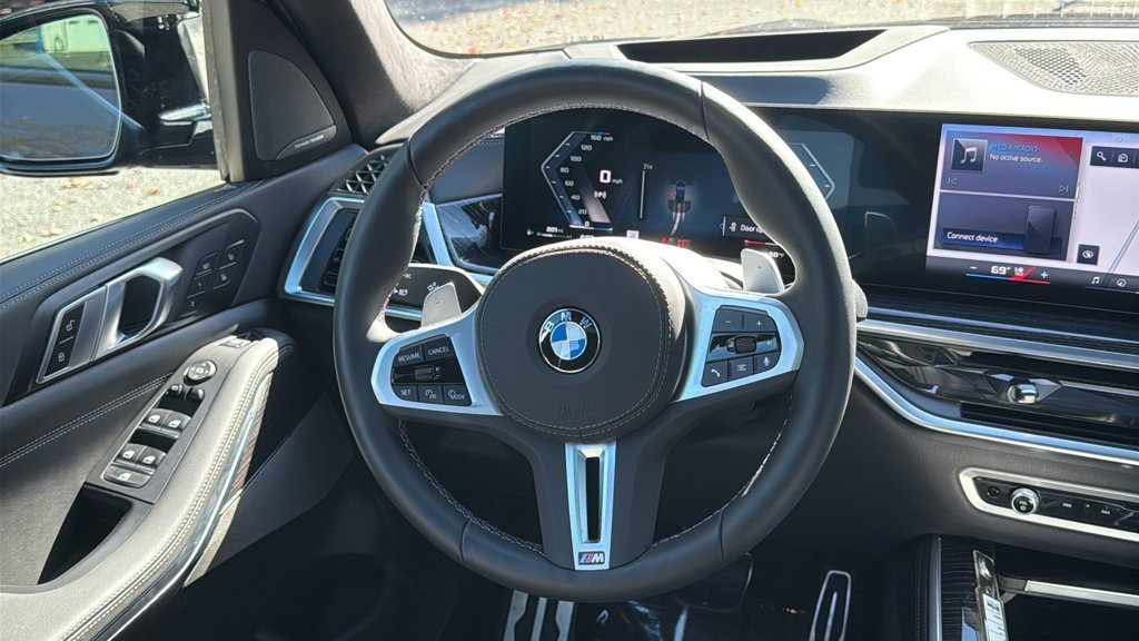 Used 2026 Carbon Black Metallic BMW M60i image 26