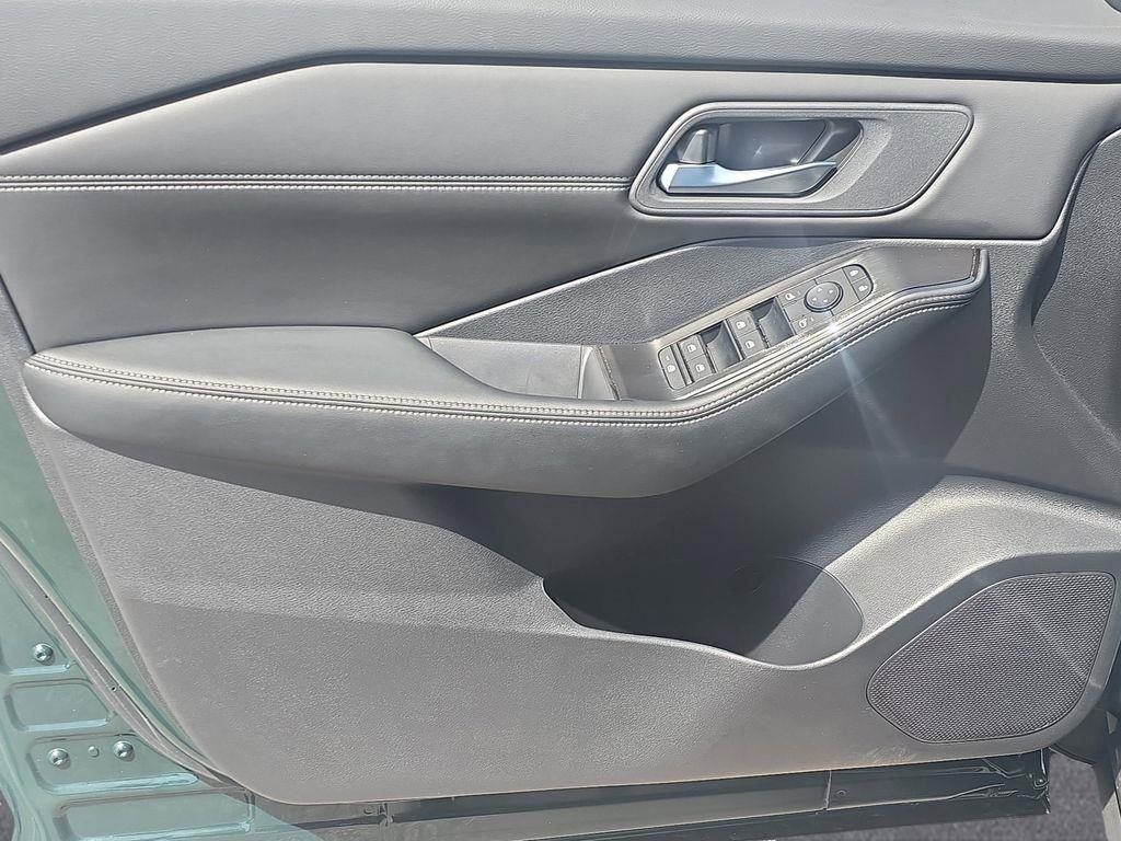 New 2026 Obsidian Green Pearl Nissan Dark Armor™ image 12