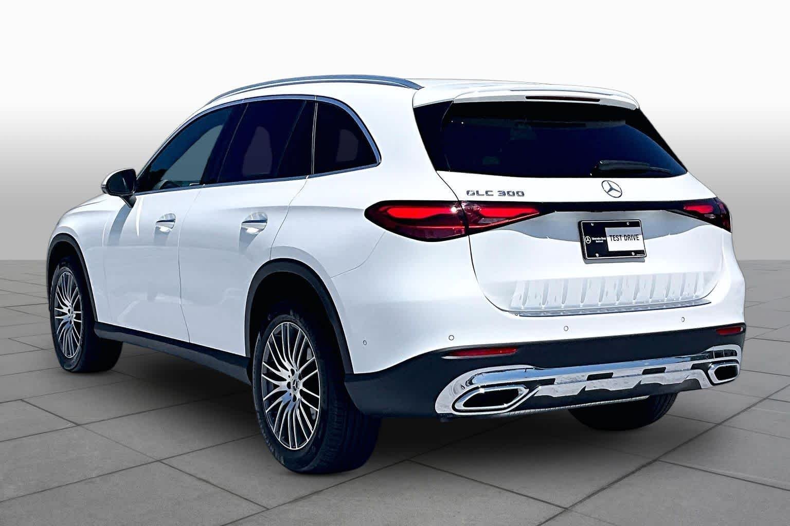 Used 2026 Polar White Mercedes-Benz GLC 300 image 11