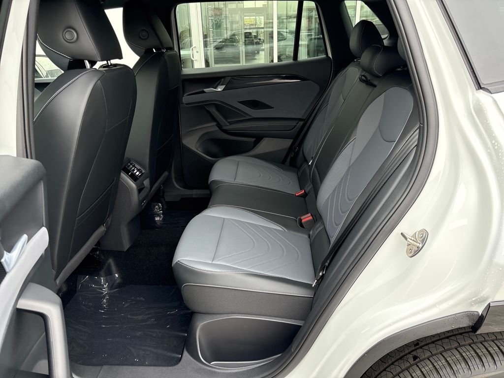 New 2026 Opal White Pearl Volkswagen 2.0T SE R-Line Black image 26