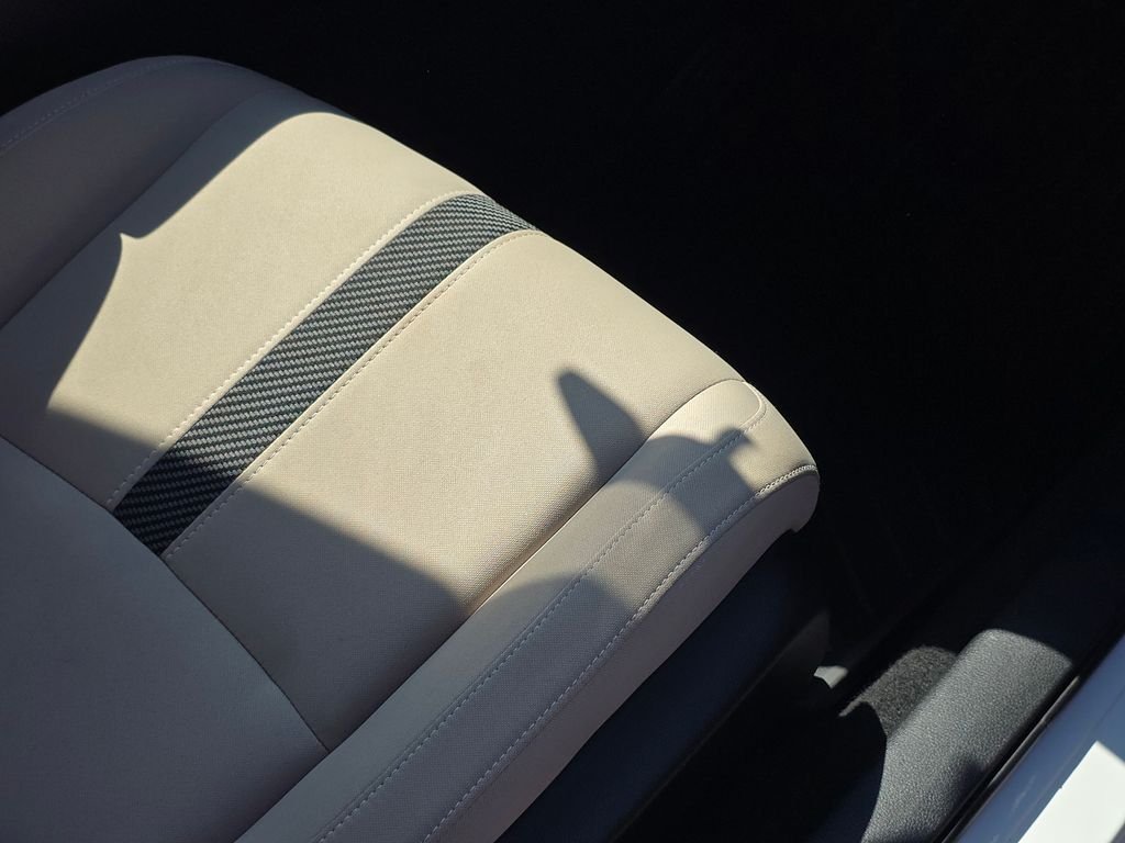 Used 2018  Honda EX image 28