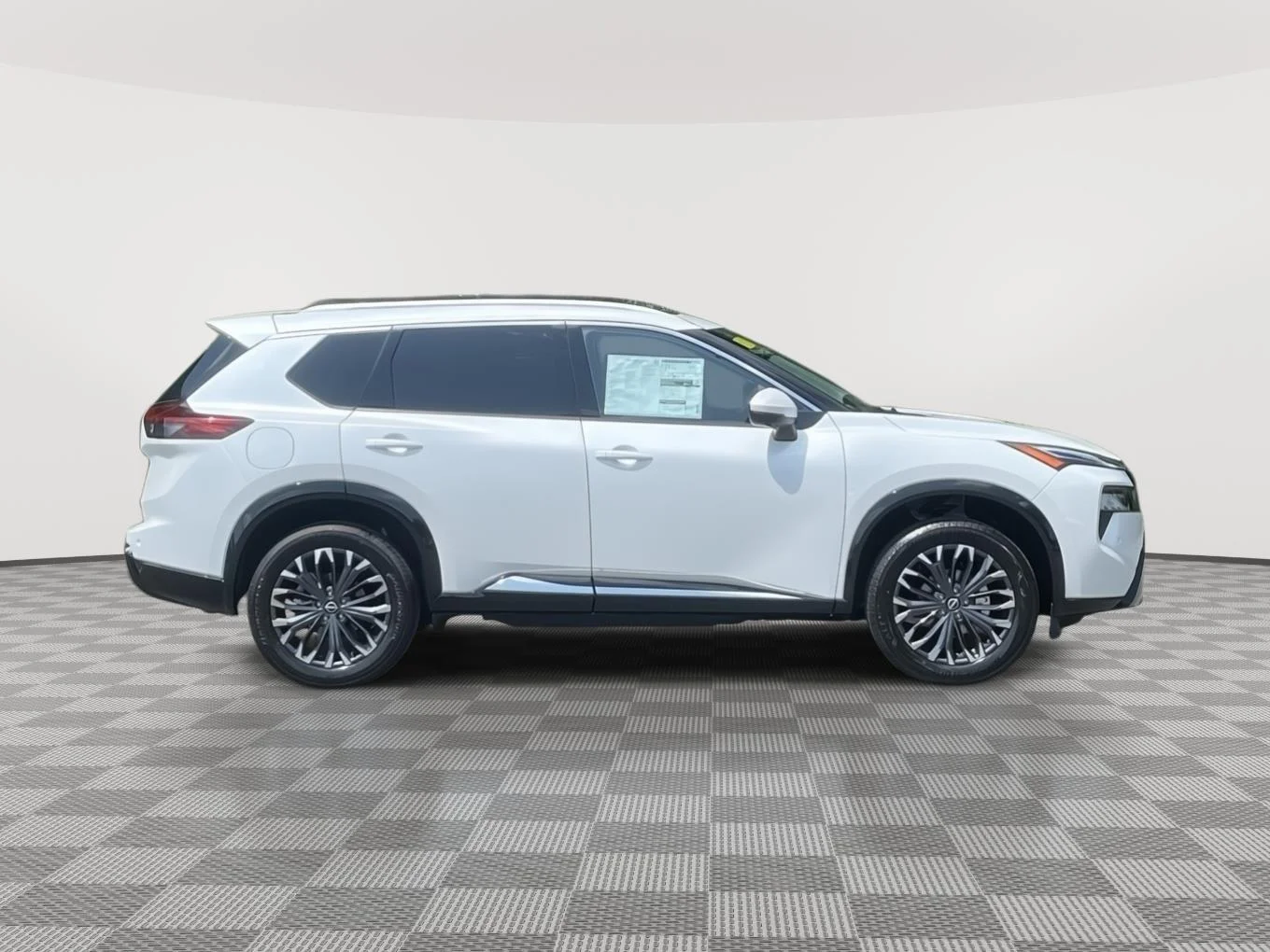 New 2026 Everest White Pearl TriCoat Nissan Platinum image 4