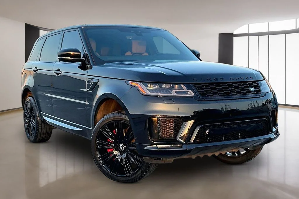 Used 2022 Black Land Rover HSE Dynamic image 3
