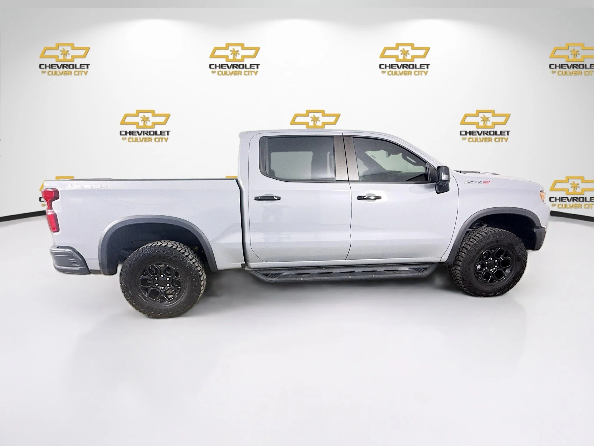 Used 2024 Slate Gray Metallic Chevrolet ZR2 image 9