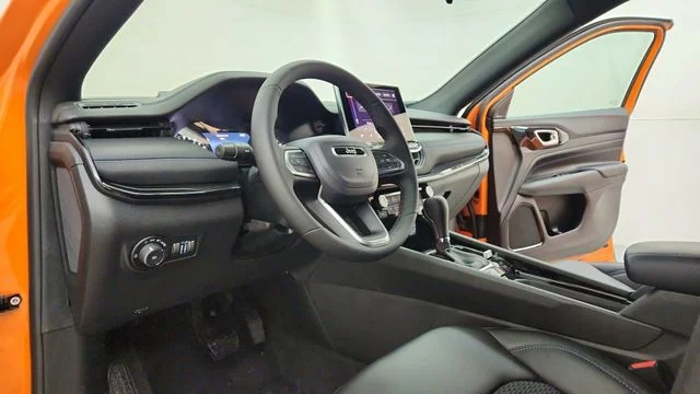 New 2026 Joose Exterior Paint Jeep Latitude image 15