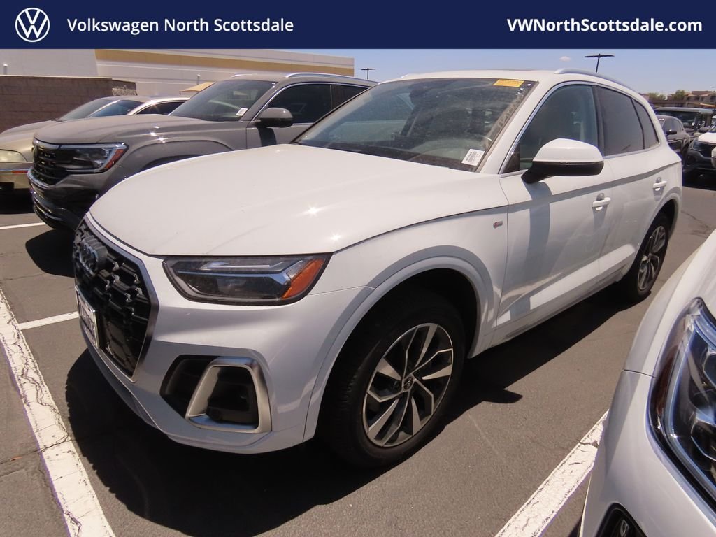 2023 Audi Q5 45 Premium Plus's photo