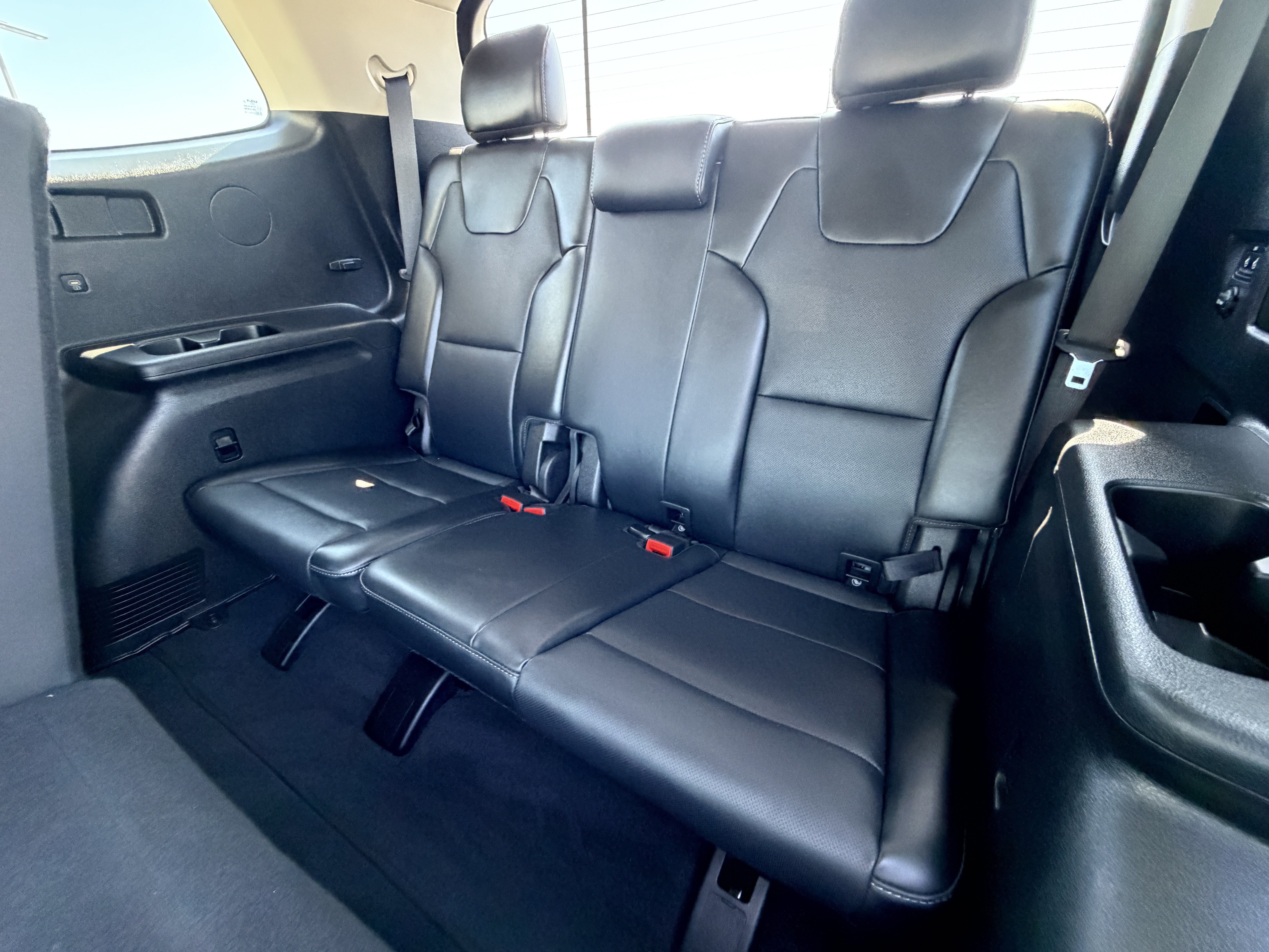 Certified Used 2024 Gravity Gray Kia LX image 27